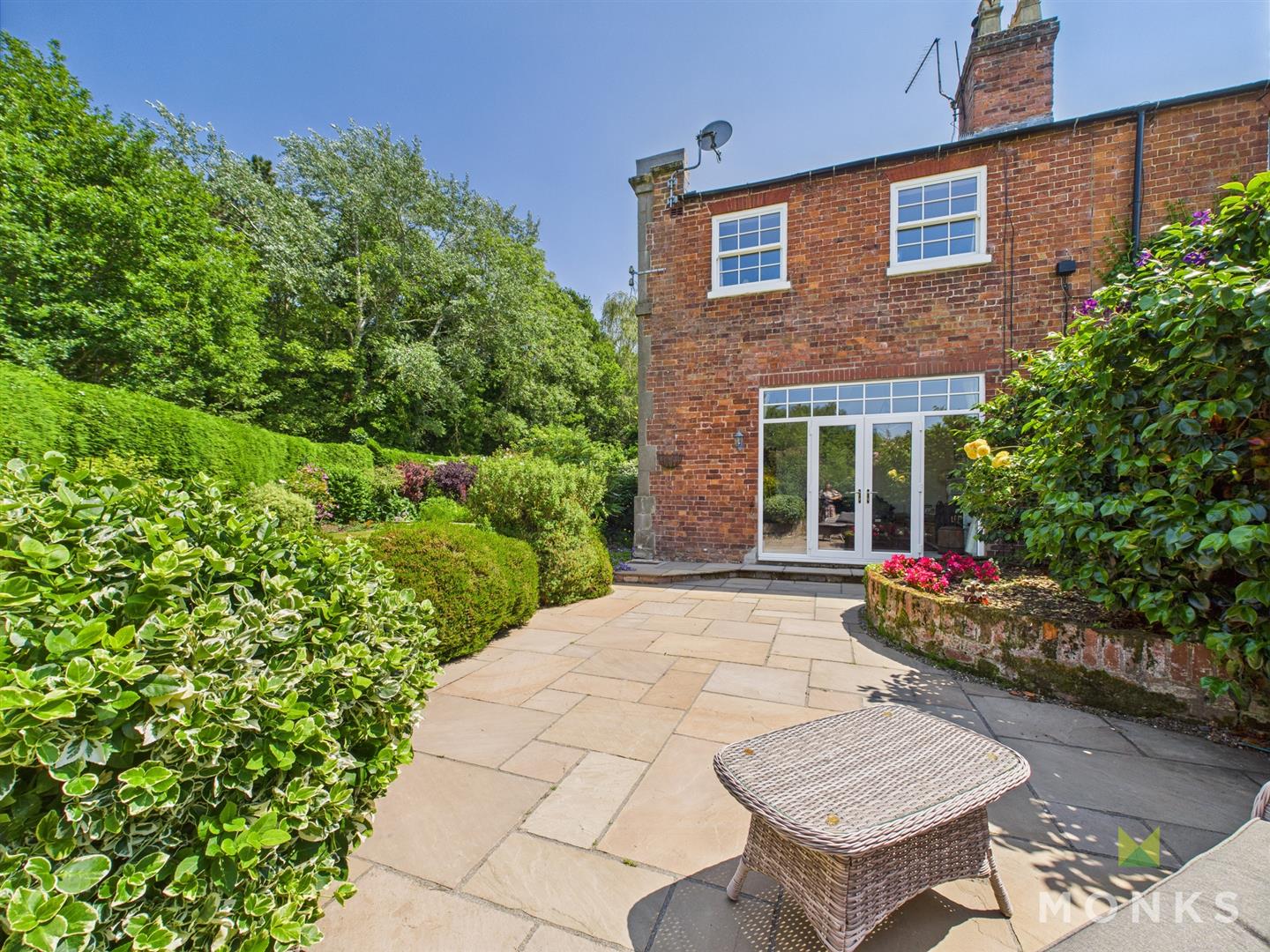 2 Lythwood Hall, Shrewsbury, SY3 0AD SSTC